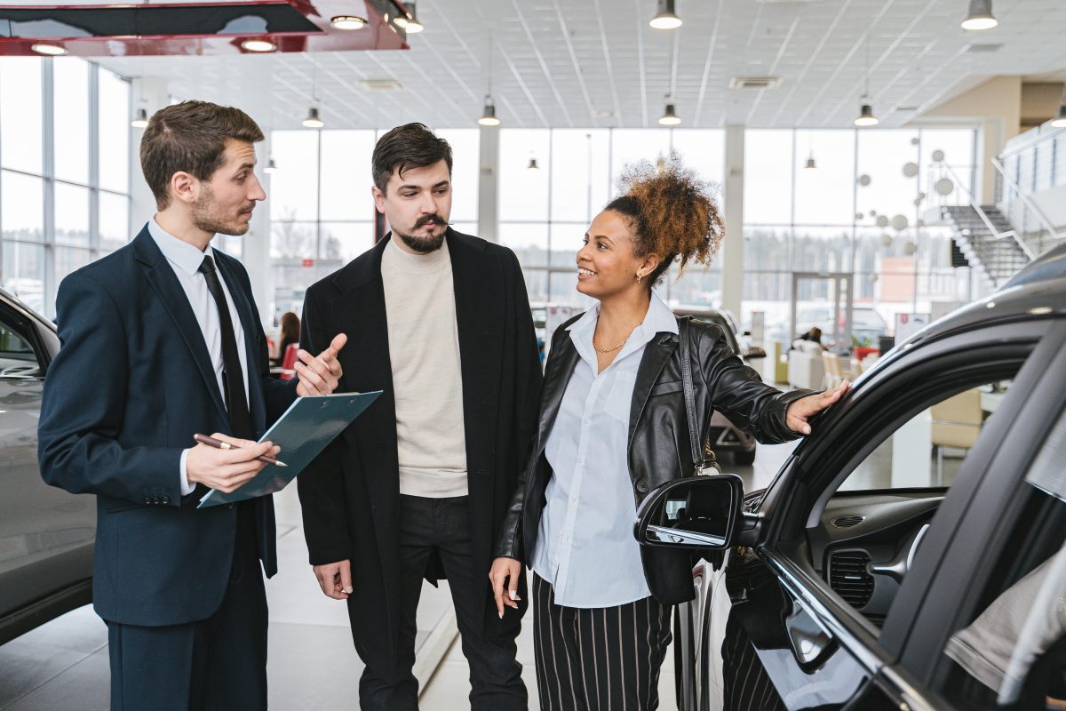 best time to buy car ontario